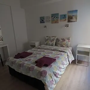 https://sunorama-waterfront-apartment.larnacahotels.org